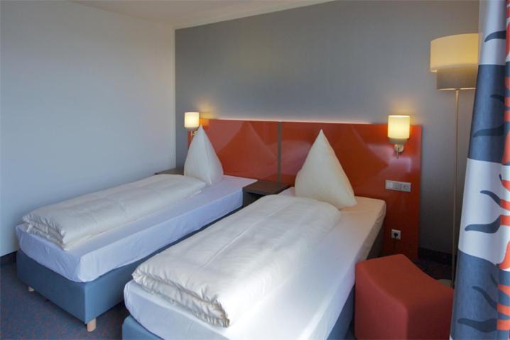 Iq-Hotel Ulm Ruang foto